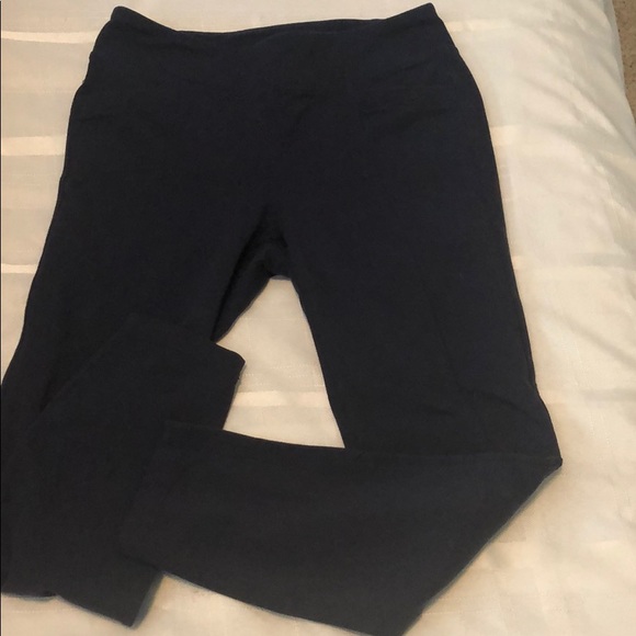 Athleta Pants - 4/20 🌟Athleta Leggings🌟